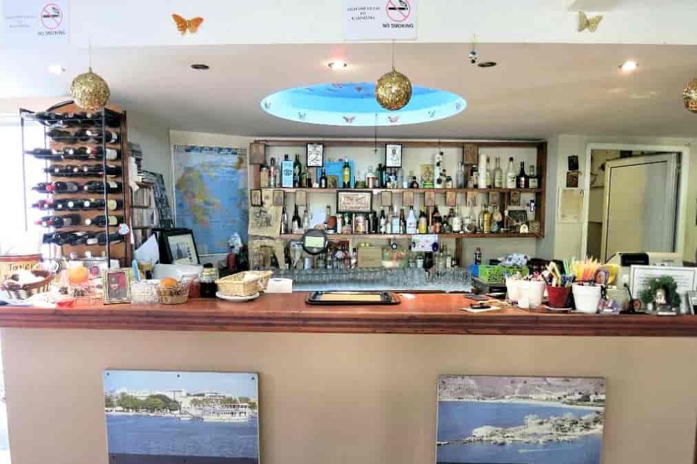 Taverna Tsambikos (cucina locale)