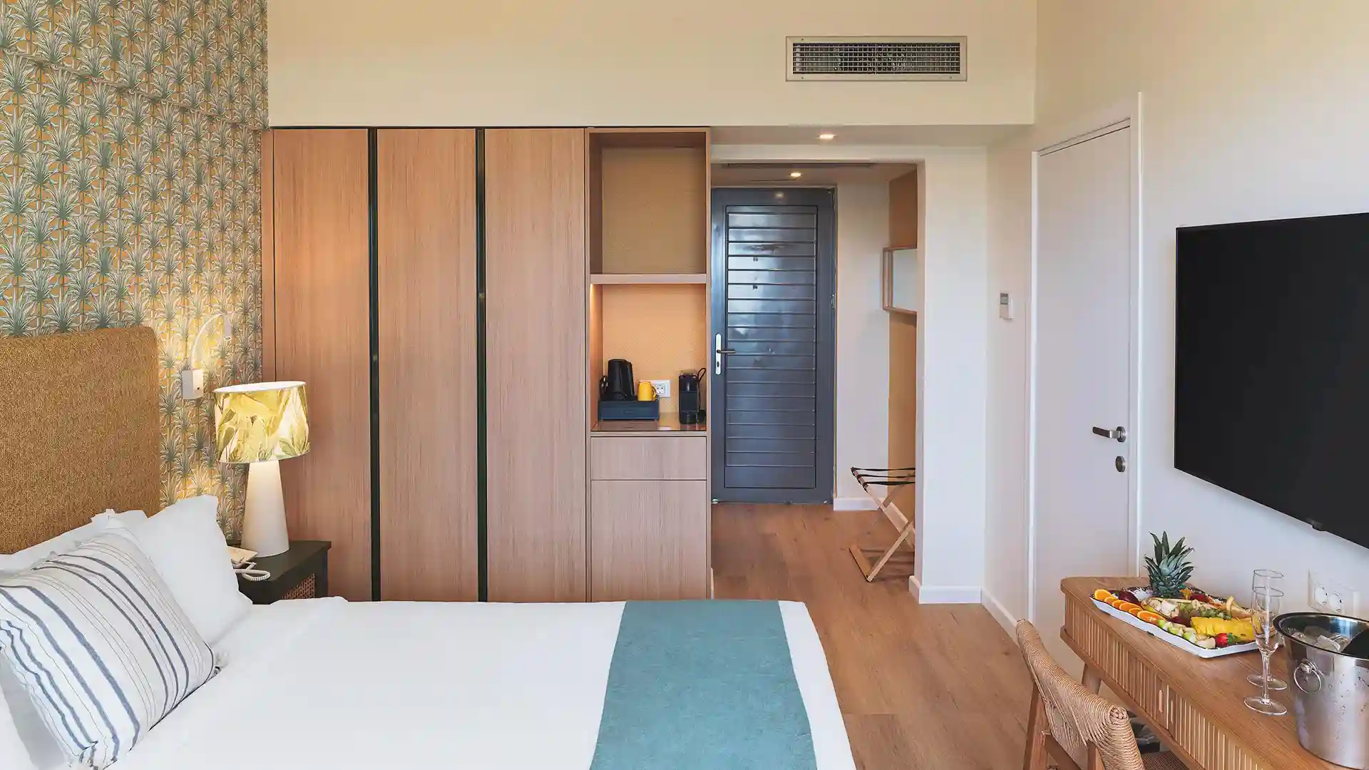 Deluxe Family Garden View