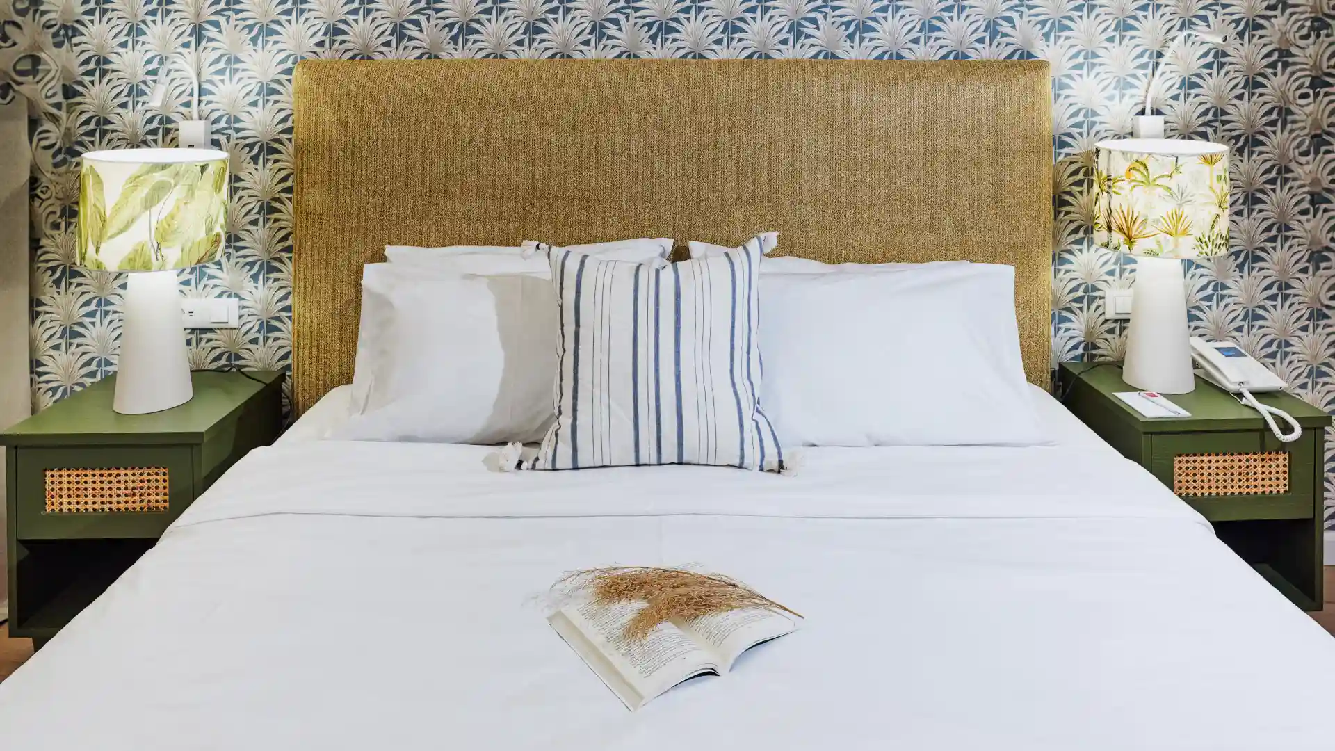 Deluxe Room Pool View